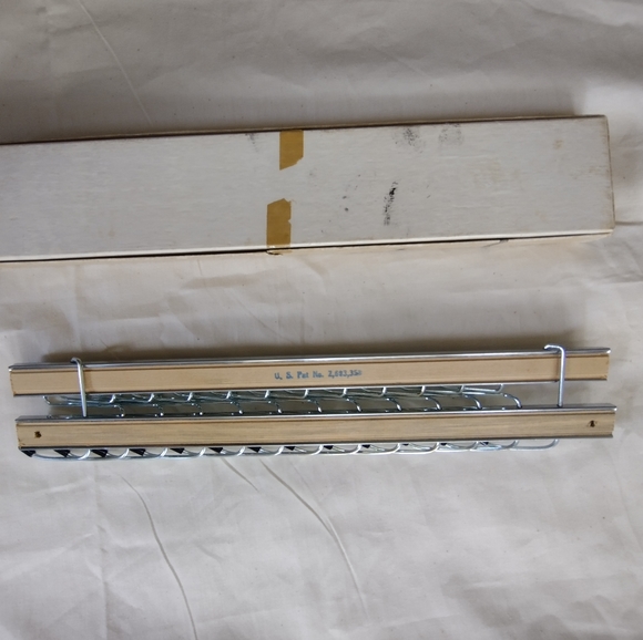 Vintage TY-Master automatic tie rack Chrome necktie holder - Picture 10 of 10